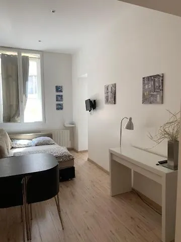 Appartements Hotel De Ville Lyon 0*,